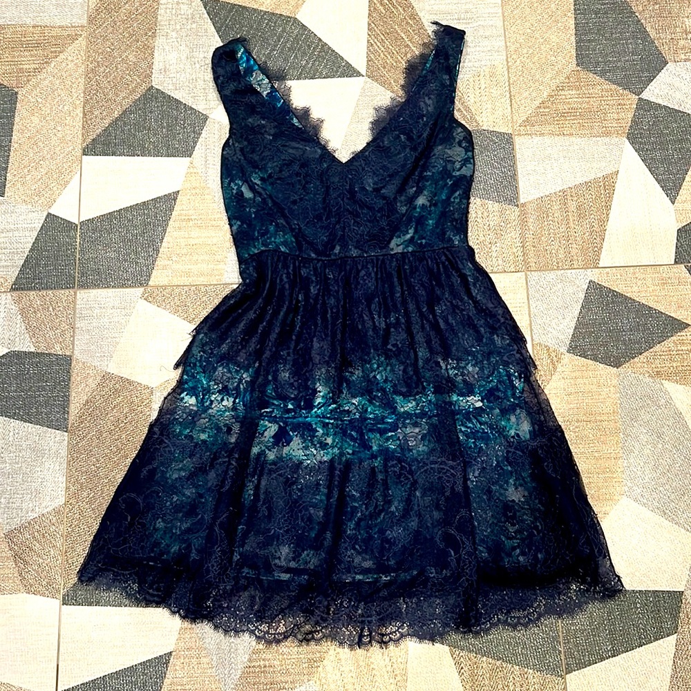 Gorgeous BCBG like new size 2 dress